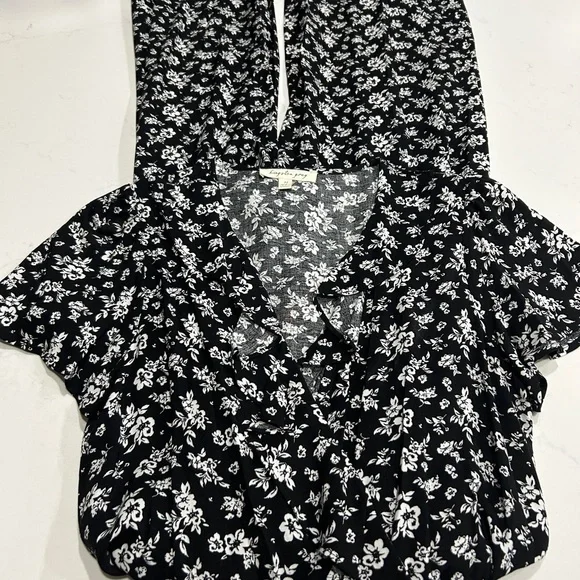 Kingston Grey Black and White Floral Jumpsuit - Picture 9 of 10